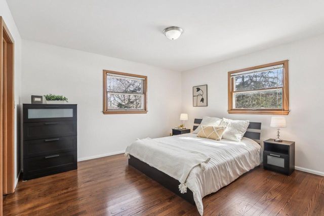 3254 S 121st STREET, West Allis, WI 53227