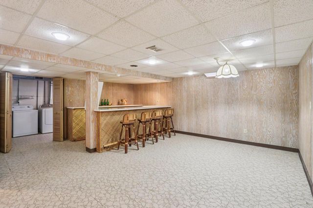 3254 S 121st STREET, West Allis, WI 53227