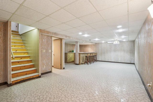 3254 S 121st STREET, West Allis, WI 53227