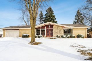 3254 S 121st STREET, West Allis, WI 53227