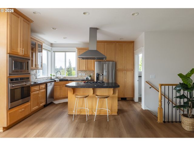 15829 Se BYBEE Dr, Portland, OR 97236