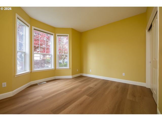 15829 Se BYBEE Dr, Portland, OR 97236