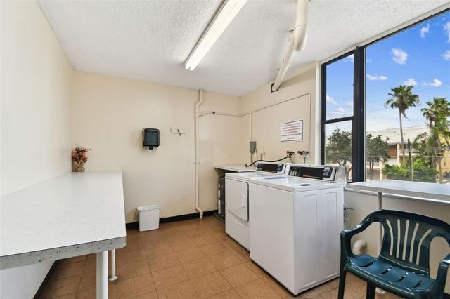 255 DOLPHIN POINT 207, Clearwater Beach, FL 33767