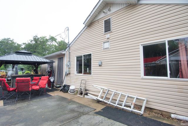 806 Courtney Drive, New Haven, IN 46774