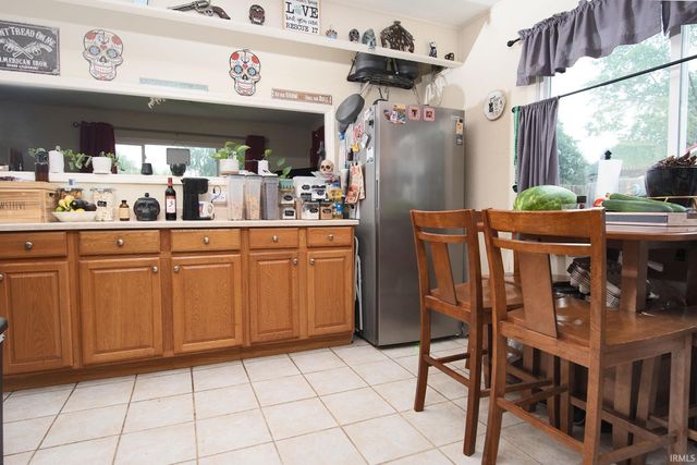 806 Courtney Drive, New Haven, IN 46774