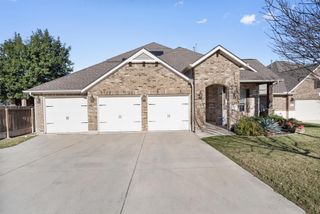 1413 Amarone DR, Leander, TX 78641