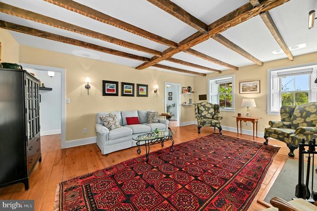 2481 CHURCH LN, Kintnersville, PA 18930