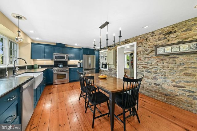 2481 CHURCH LN, Kintnersville, PA 18930