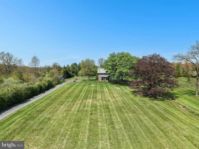 2481 CHURCH LN, Kintnersville, PA 18930