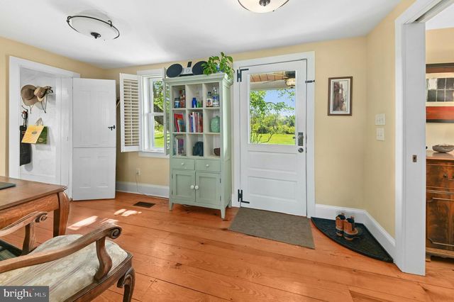 2481 CHURCH LN, Kintnersville, PA 18930