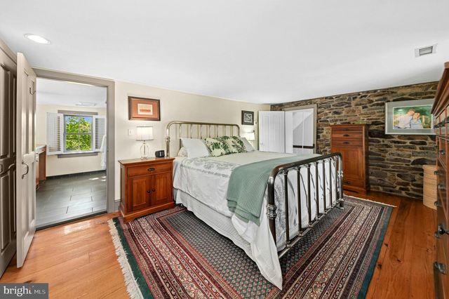 2481 CHURCH LN, Kintnersville, PA 18930