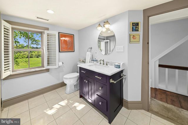 2481 CHURCH LN, Kintnersville, PA 18930