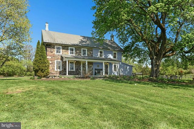 2481 CHURCH LN, Kintnersville, PA 18930