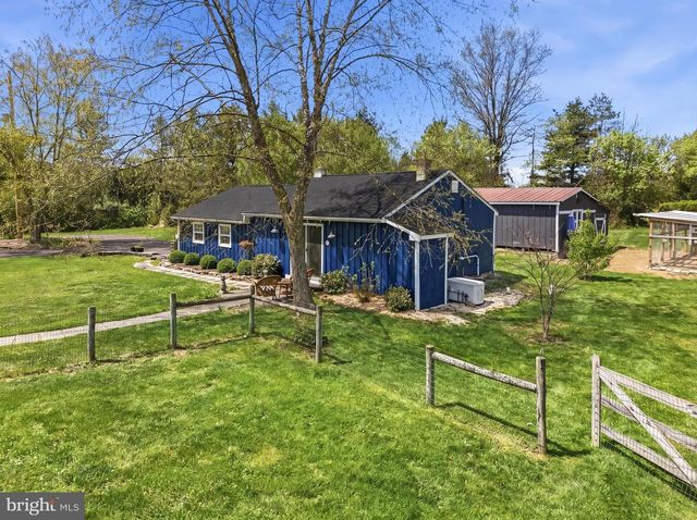 2481 CHURCH LN, Kintnersville, PA 18930