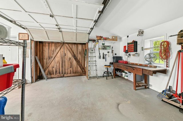 2481 CHURCH LN, Kintnersville, PA 18930