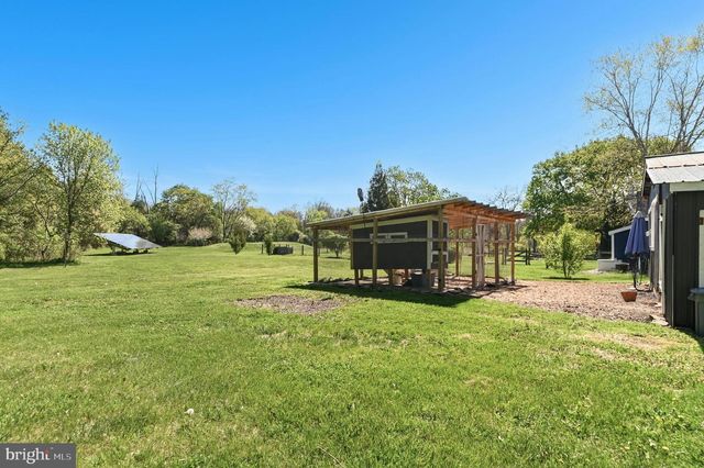 2481 CHURCH LN, Kintnersville, PA 18930