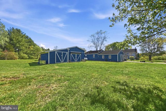 2481 CHURCH LN, Kintnersville, PA 18930