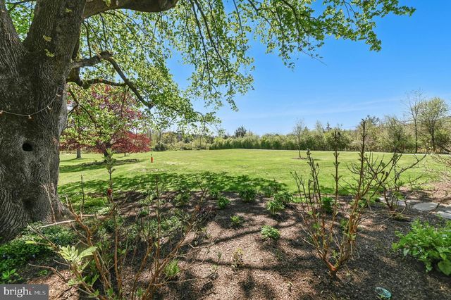 2481 CHURCH LN, Kintnersville, PA 18930