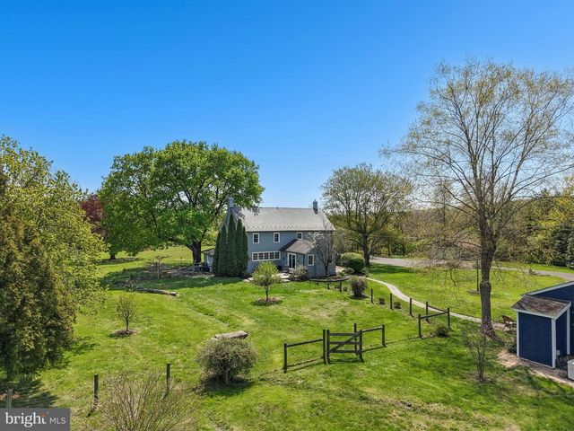 2481 CHURCH LN, Kintnersville, PA 18930