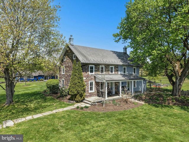 2481 CHURCH LN, Kintnersville, PA 18930