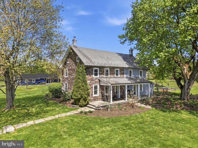 2481 CHURCH LN, Kintnersville, PA 18930