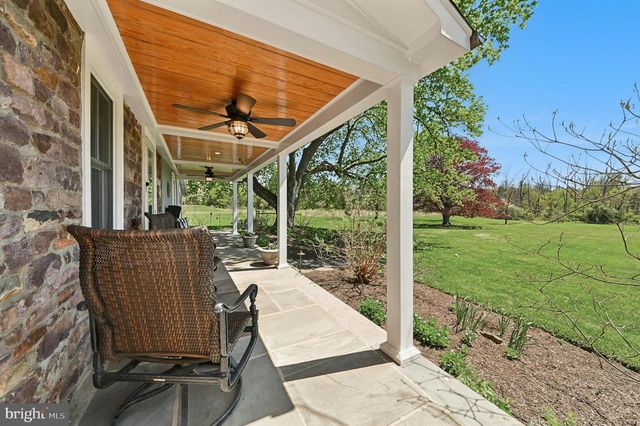 2481 CHURCH LN, Kintnersville, PA 18930