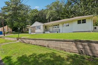 33 Lotz Ave, North Haledon Boro, NJ 07508