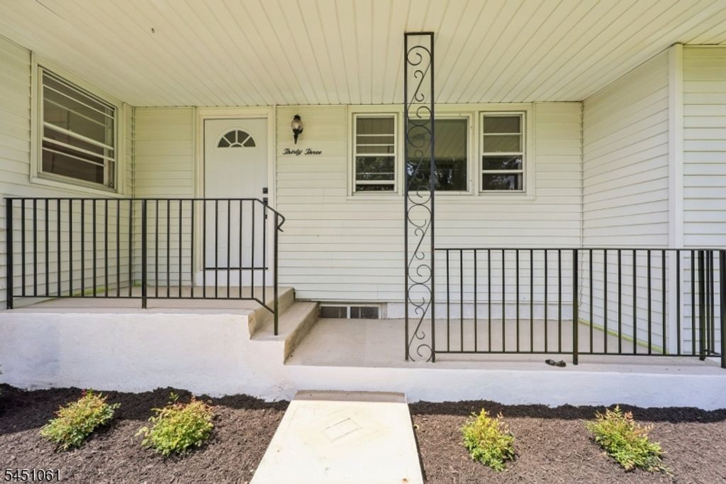 33 Lotz Ave, North Haledon Boro, NJ 07508 — photo 4