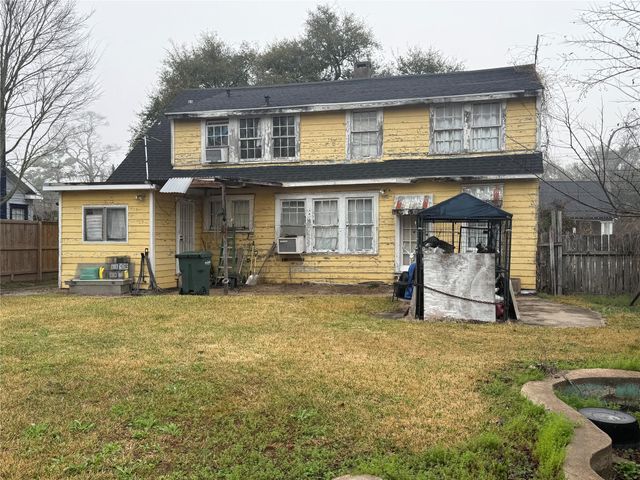 2421 Liberty Ave Street, Beaumont, TX 77702