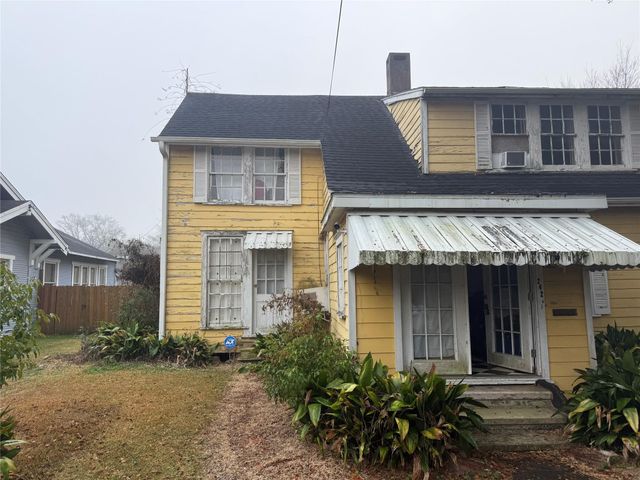 2421 Liberty Ave Street, Beaumont, TX 77702