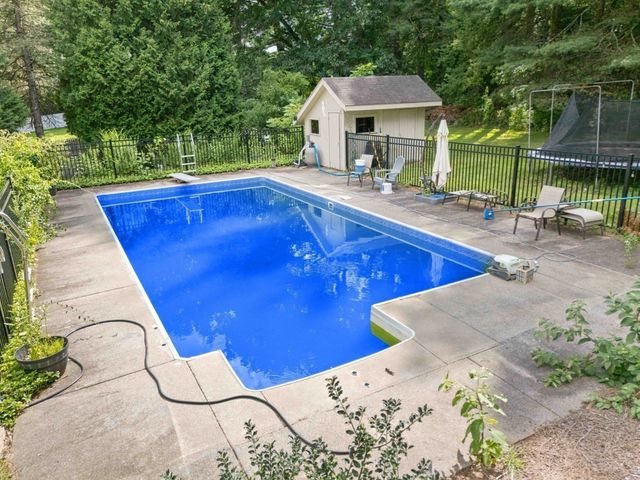 50 North St., Douglas, MA 01516