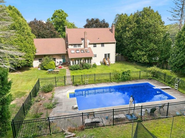 50 North St., Douglas, MA 01516
