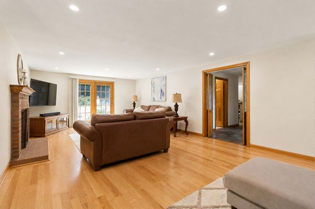 50 North St., Douglas, MA 01516