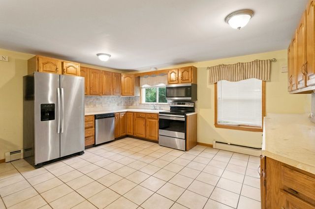 50 North St., Douglas, MA 01516