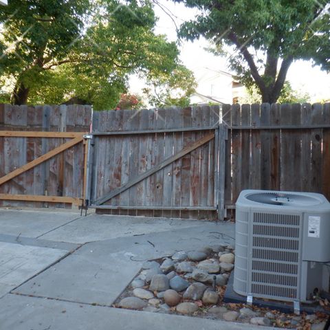 8425 vintage park Dr, Sacramento, CA 95828