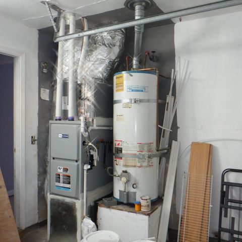 8425 vintage park Dr, Sacramento, CA 95828