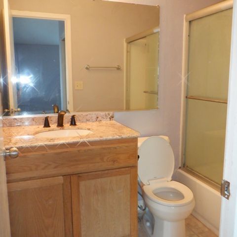 8425 vintage park Dr, Sacramento, CA 95828