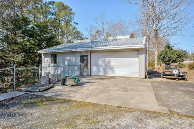 192 Memorial Drive, Mc Cormick, SC 29835