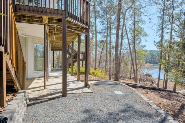 192 Memorial Drive, Mc Cormick, SC 29835