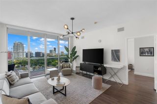 79 SW 12th St 2204-S, Miami, FL 33130