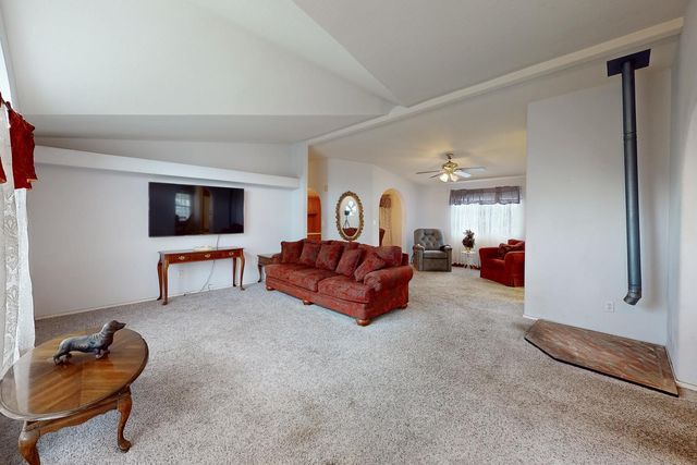 1301 Broadway St, Olivehurst, CA 95961