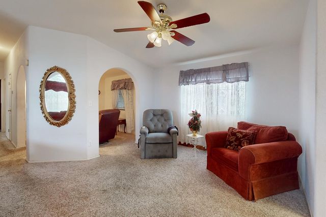 1301 Broadway St, Olivehurst, CA 95961