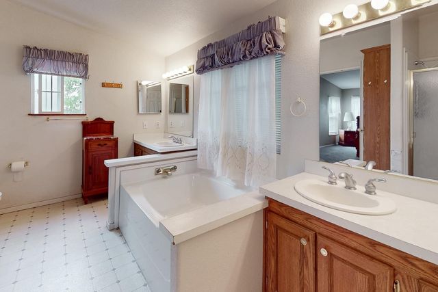 1301 Broadway St, Olivehurst, CA 95961