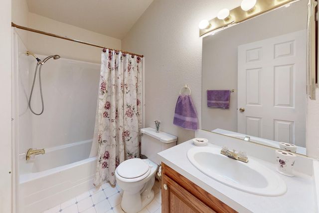 1301 Broadway St, Olivehurst, CA 95961