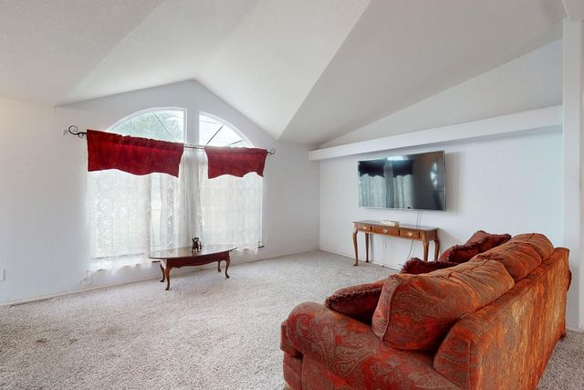 1301 Broadway St, Olivehurst, CA 95961