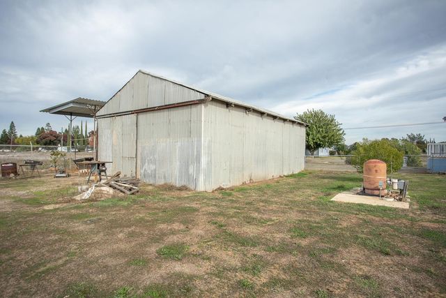 1301 Broadway St, Olivehurst, CA 95961