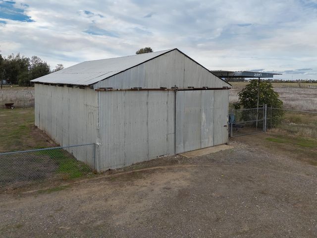 1301 Broadway St, Olivehurst, CA 95961