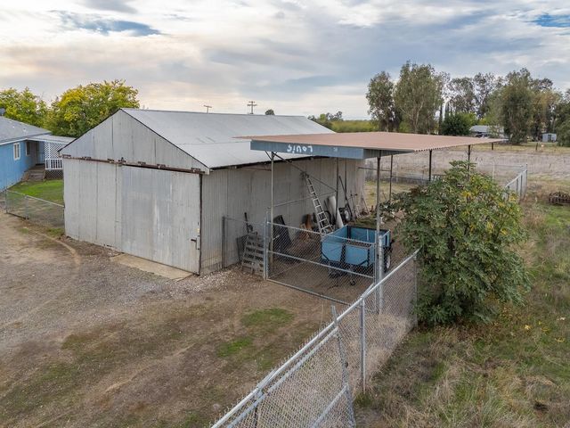 1301 Broadway St, Olivehurst, CA 95961