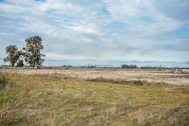 1301 Broadway St, Olivehurst, CA 95961