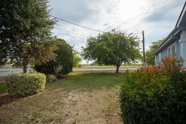 1301 Broadway St, Olivehurst, CA 95961